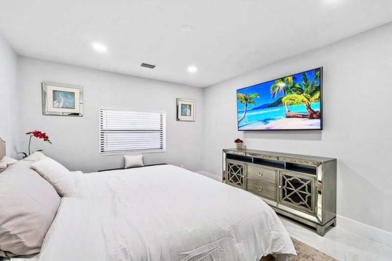 324 Bamboo Road, Palm Beach Shores, FL 33404 Photo