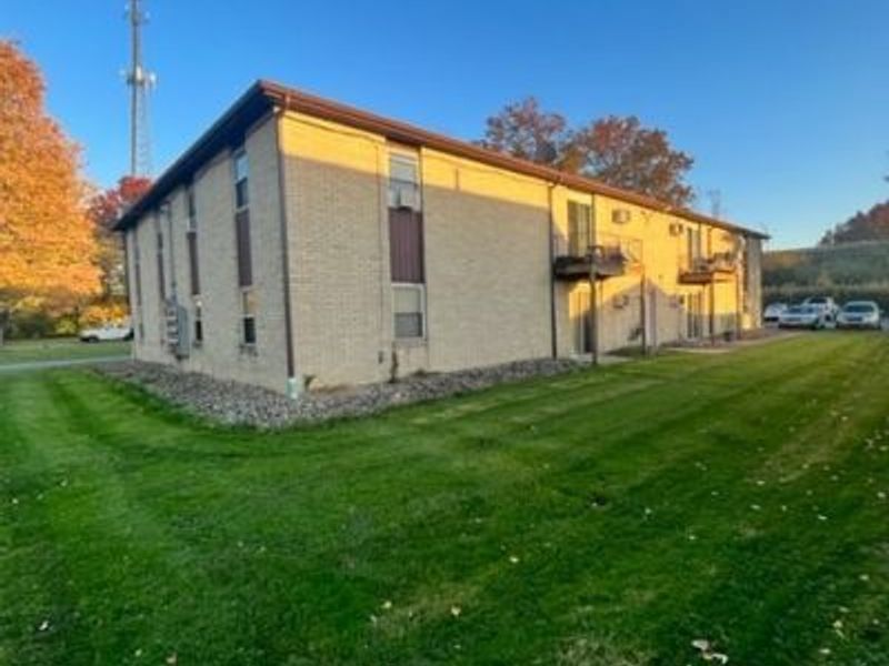 271 Folsom Street, Unit 4, Champion, OH 44483 Photo 14