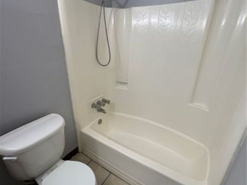 271 Folsom Street, Unit 4, Champion, OH 44483 Photo 8