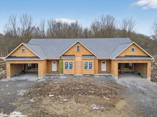 28A Free Fall Lane, Syracuse, NY 13215