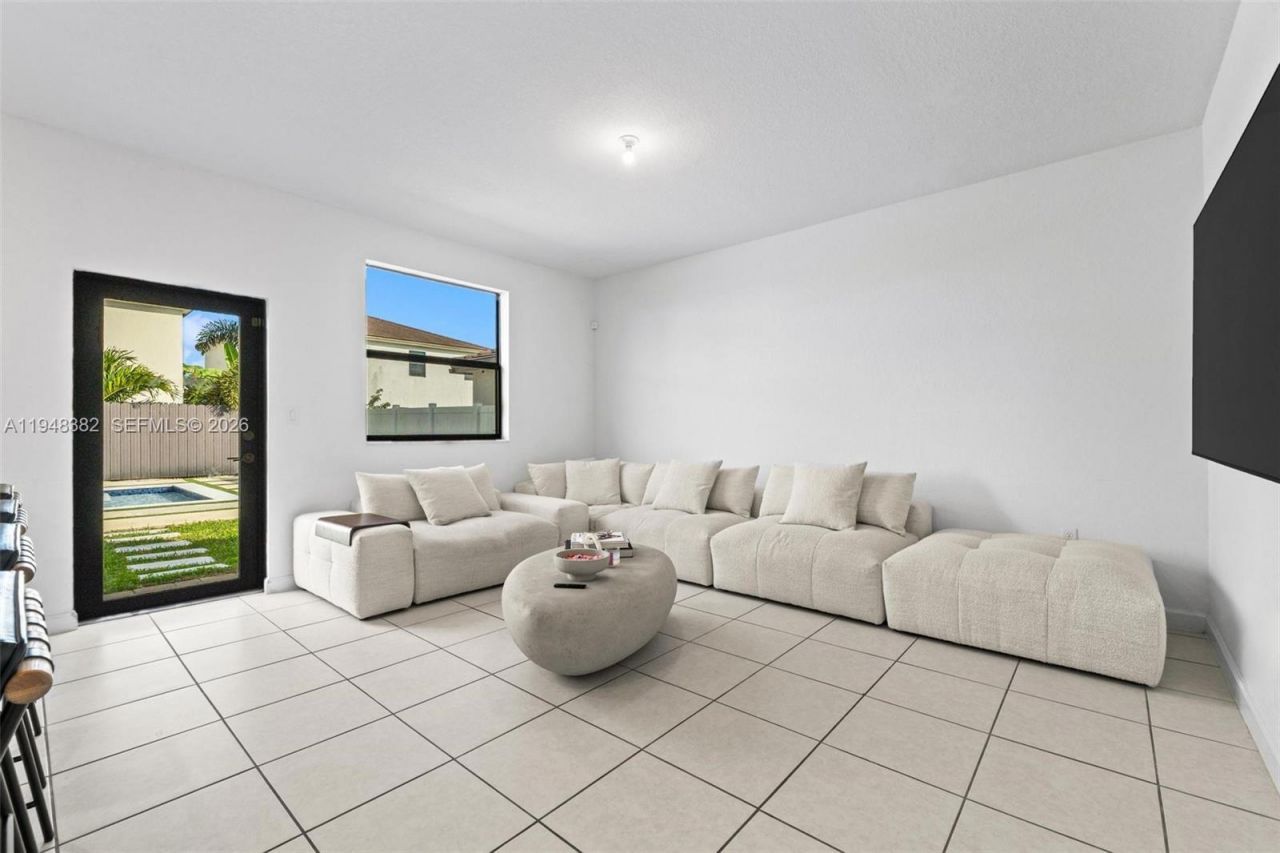 12927 SW 229th Ter , Miami, FL 33170 Photo