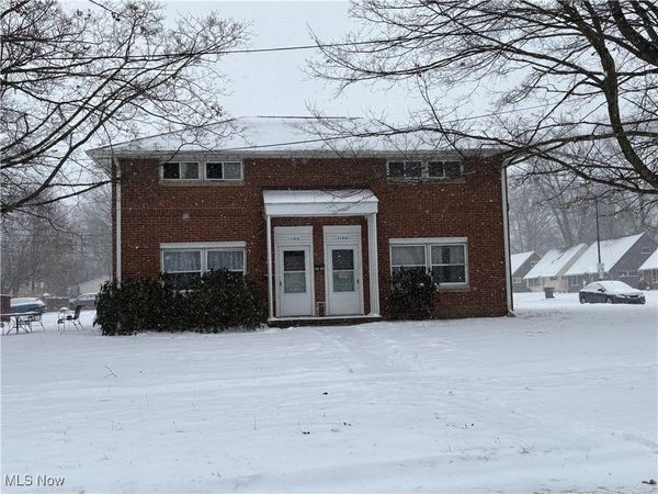 1120-1124 Broadway Street E, Cuyahoga Falls, OH 44221