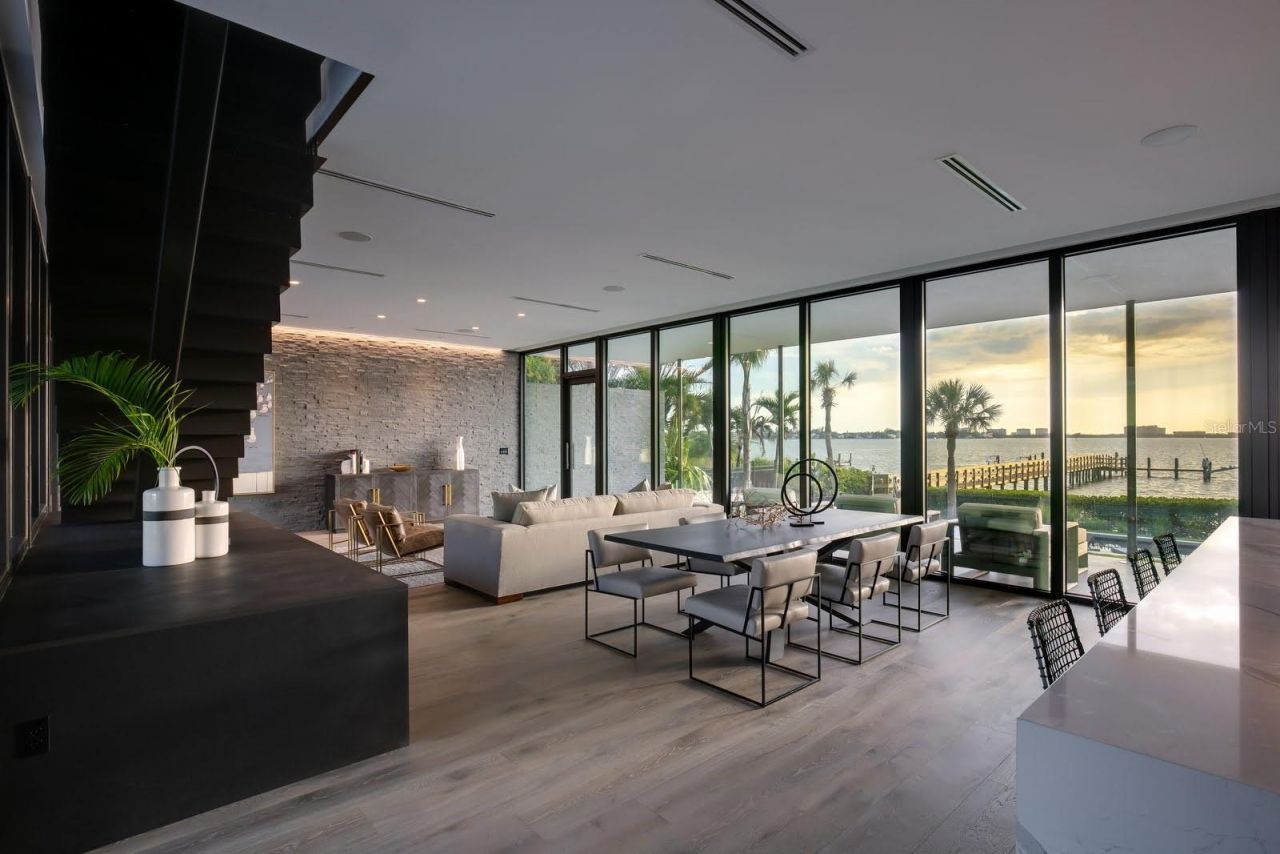 1500 Bayview Drive, Sarasota, FL 34239 Photo