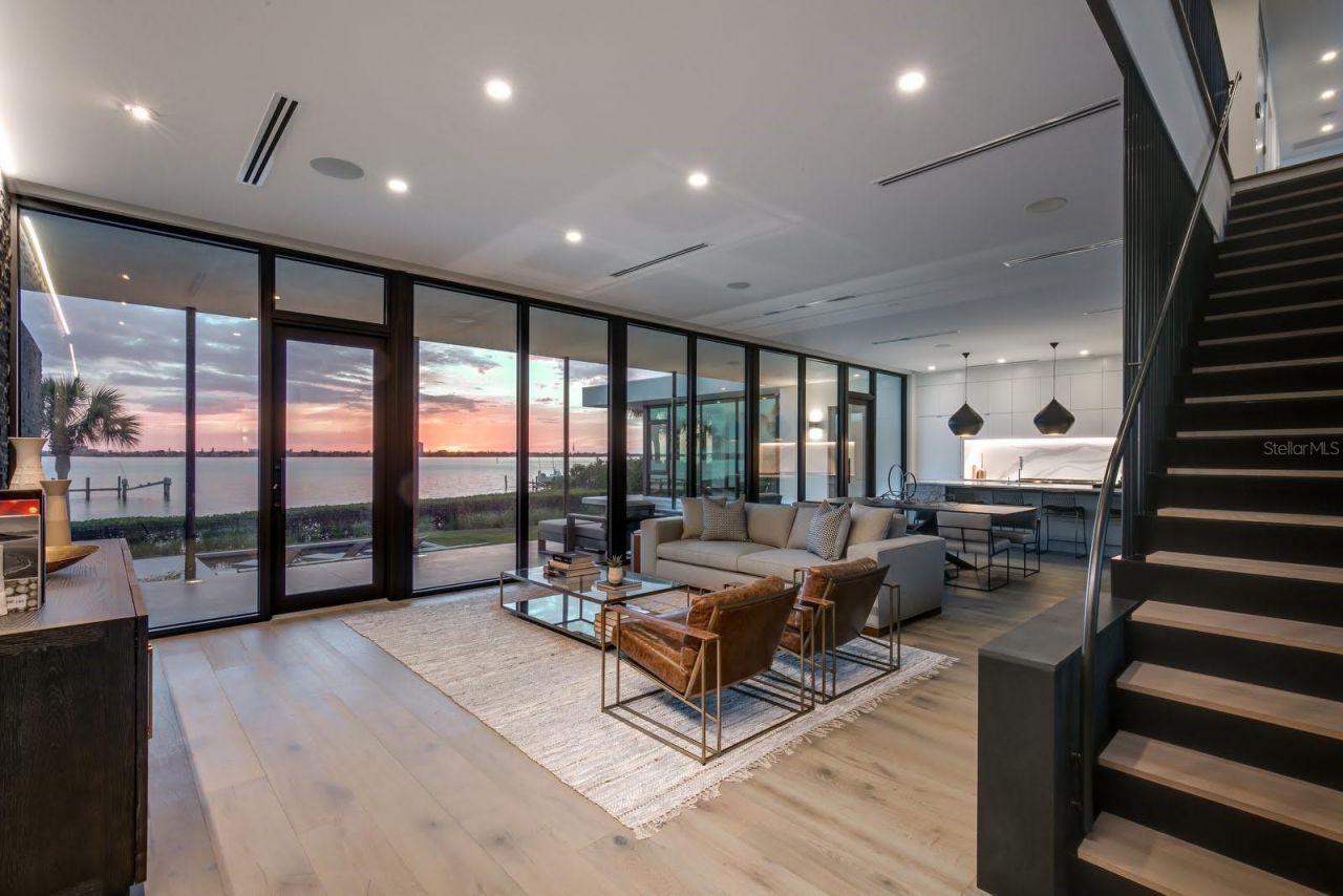 1500 Bayview Drive, Sarasota, FL 34239 Photo