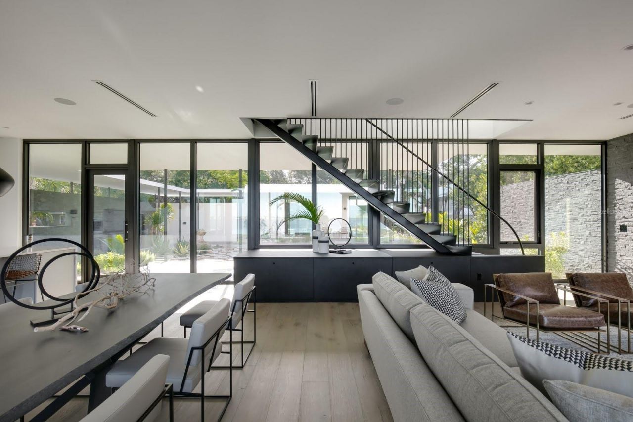 1500 Bayview Drive, Sarasota, FL 34239 Photo