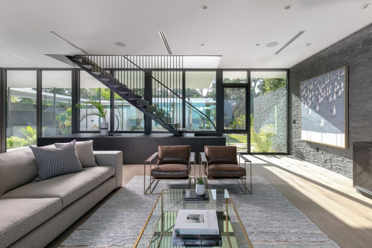 1500 Bayview Drive, Sarasota, FL 34239 Photo