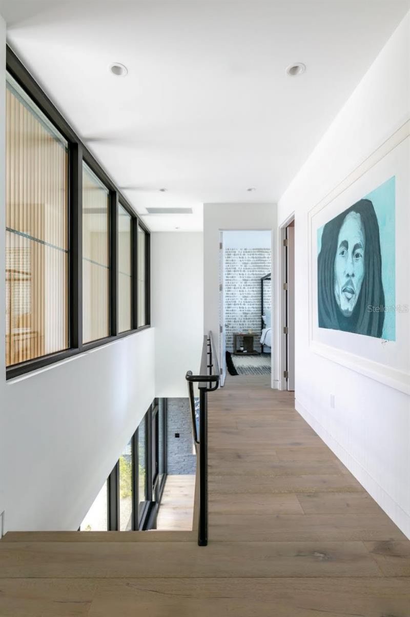 1500 Bayview Drive, Sarasota, FL 34239 Photo