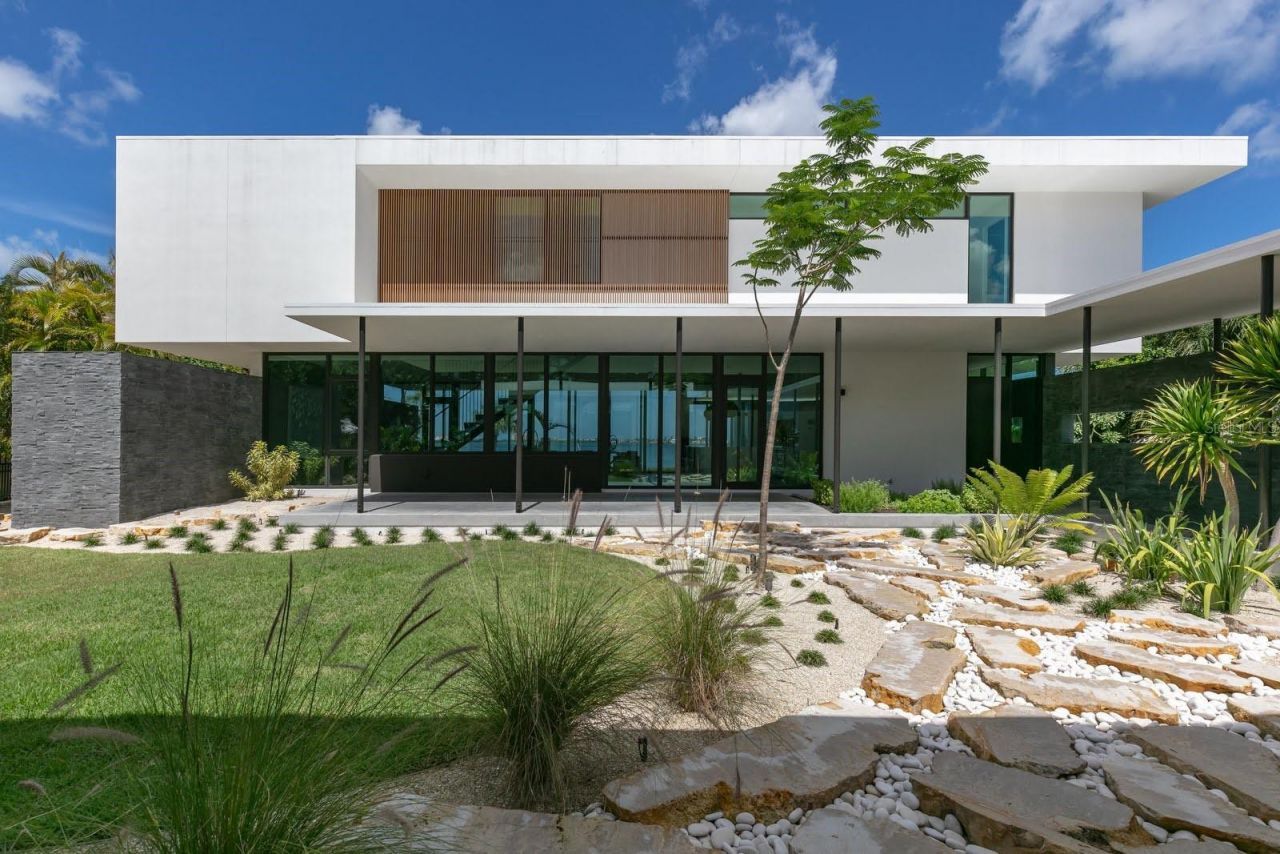 1500 Bayview Drive, Sarasota, FL 34239 Photo