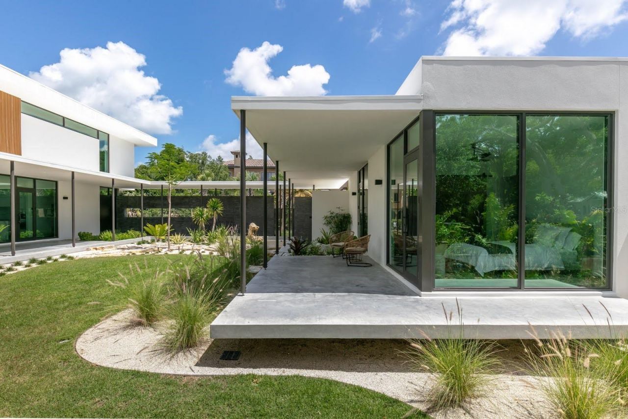 1500 Bayview Drive, Sarasota, FL 34239 Photo