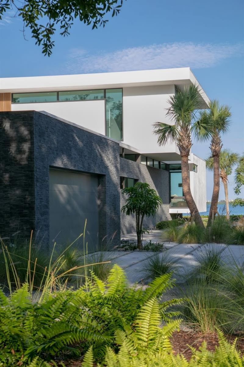 1500 Bayview Drive, Sarasota, FL 34239 Photo