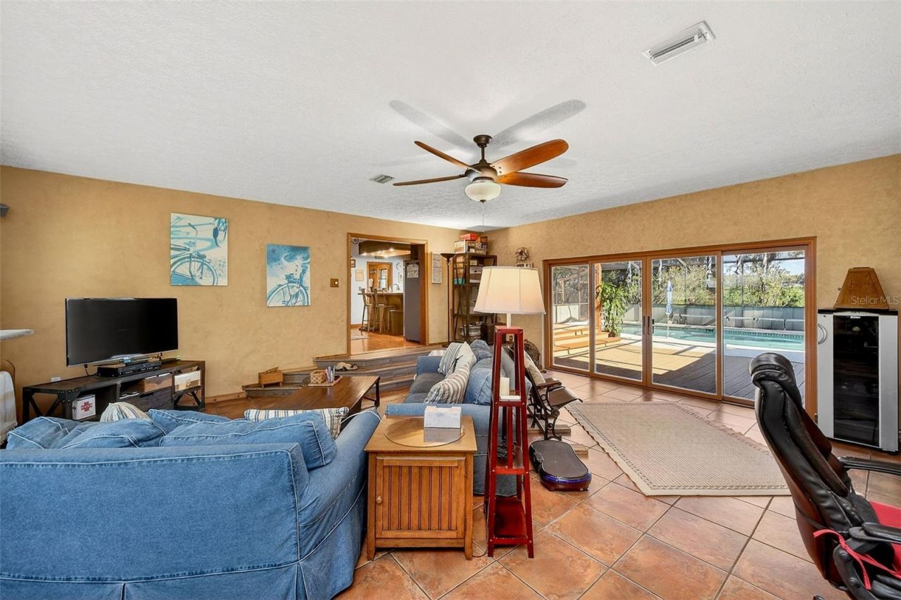 2635 N Dover Road, Dover, FL 33527 Photo