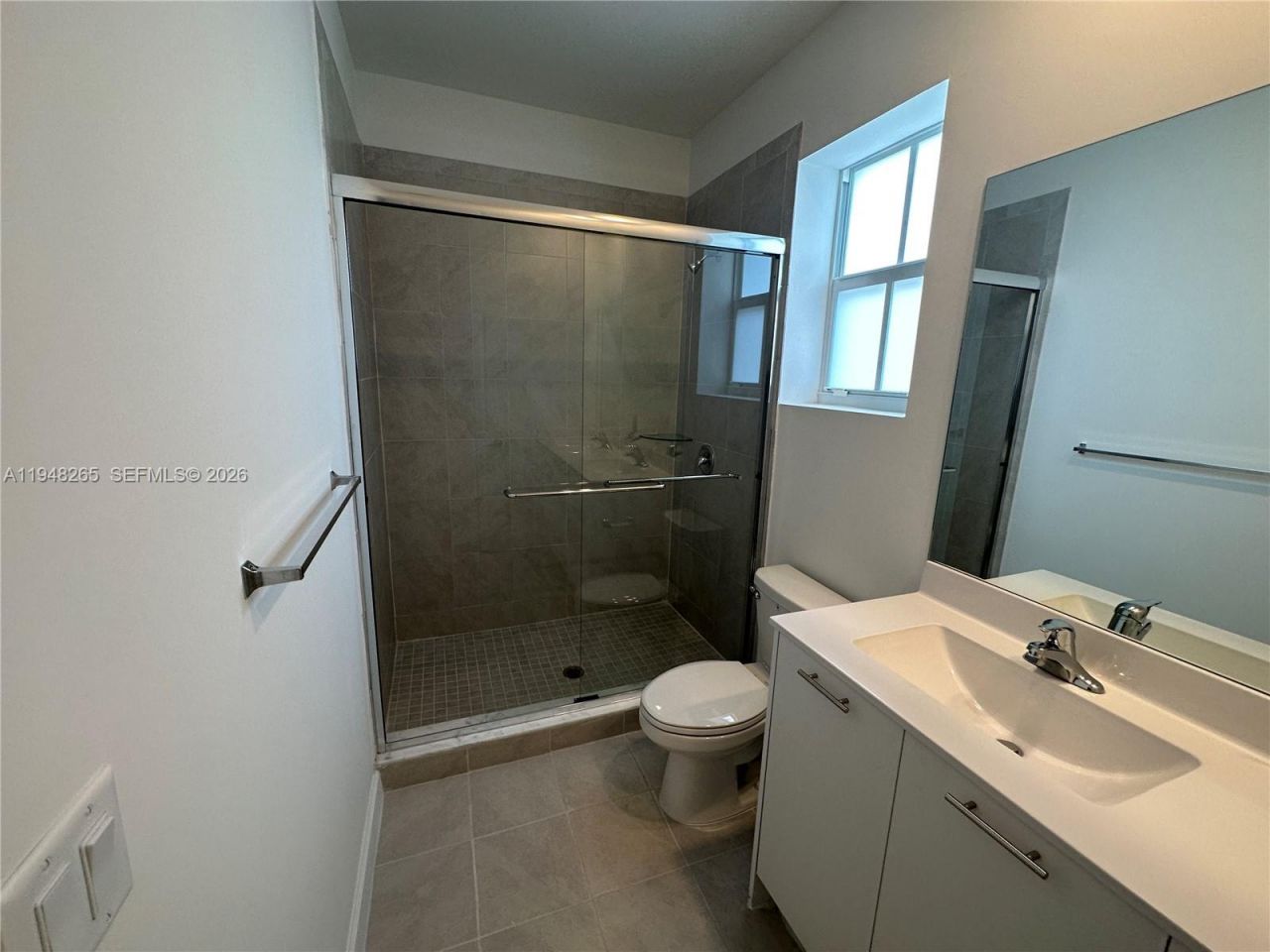 2382 NW 131st Cir, Miami, FL 33167 Photo