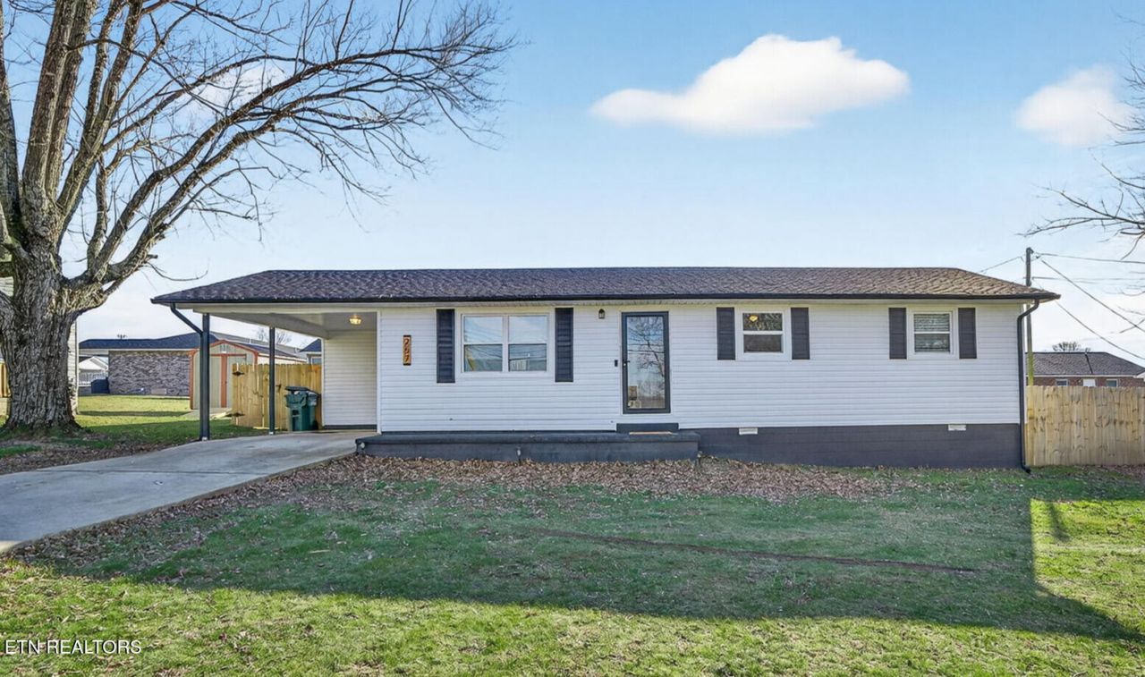 257 Myrtle Ave, Crossville, TN 38555 Main Photo