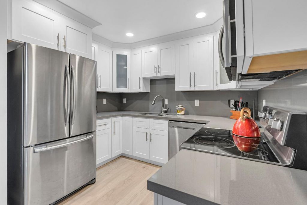 6487 Bay Club Drive, Unit 4, Fort Lauderdale, FL 33308 Photo