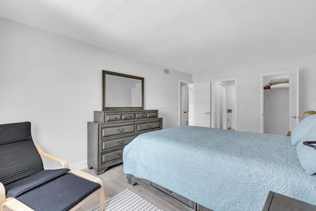 6487 Bay Club Drive, Unit 4, Fort Lauderdale, FL 33308 Photo