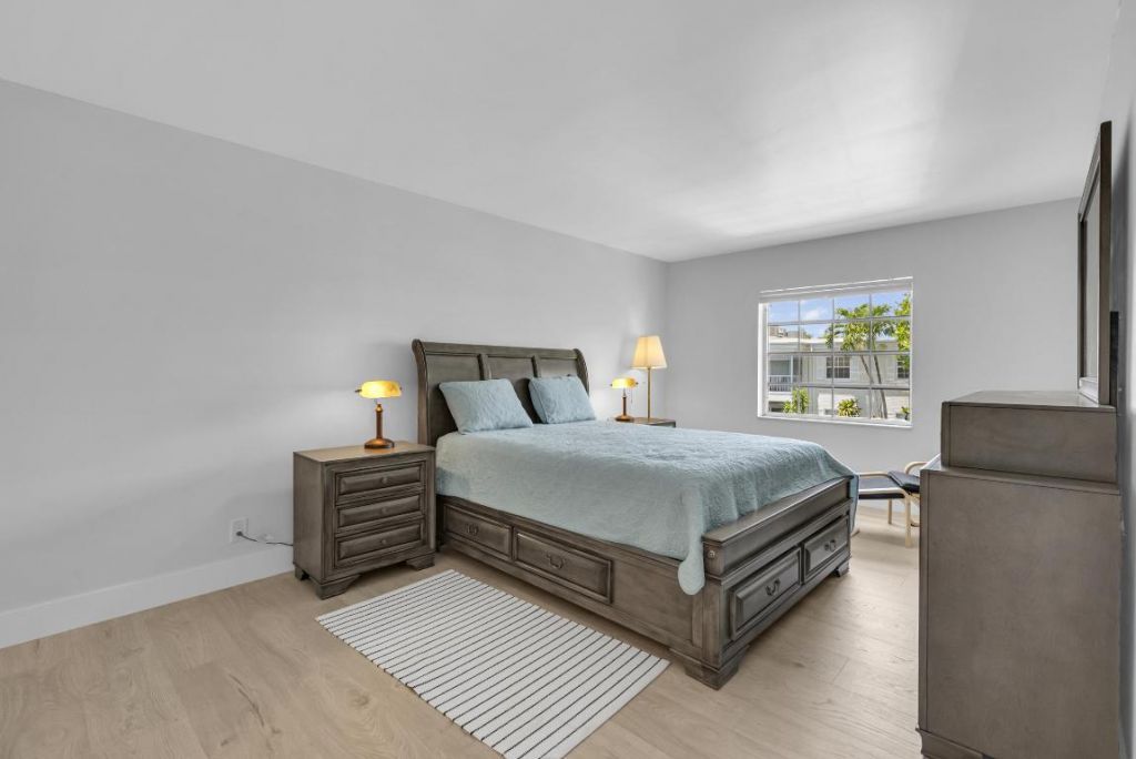 6487 Bay Club Drive, Unit 4, Fort Lauderdale, FL 33308 Photo