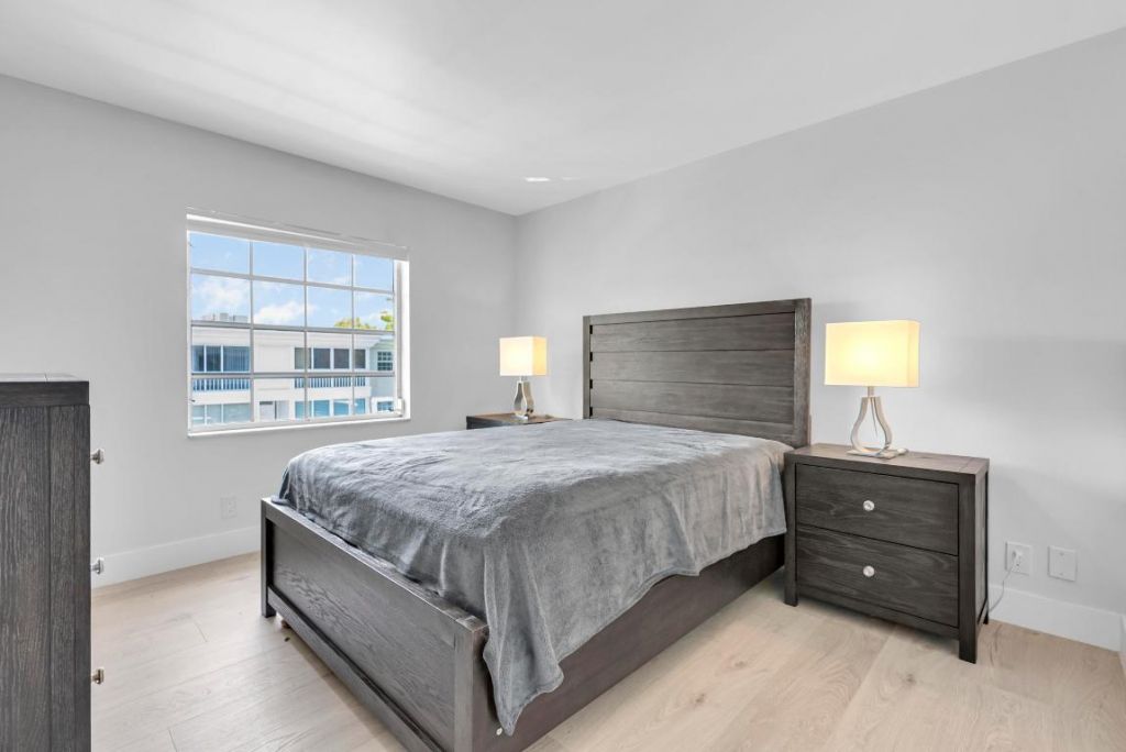 6487 Bay Club Drive, Unit 4, Fort Lauderdale, FL 33308 Photo