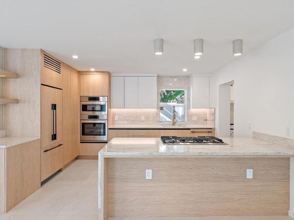 107 Sandal Lane, Unit 2, Palm Beach Shores, FL 33404