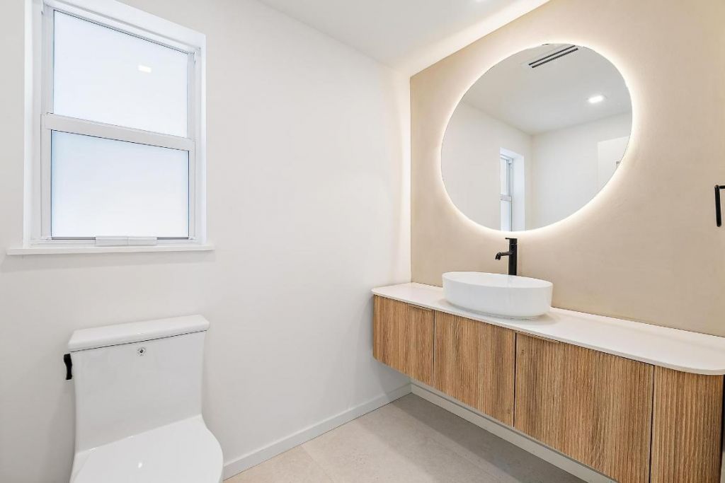 107 Sandal Lane, Unit 2, Palm Beach Shores, FL 33404 Photo