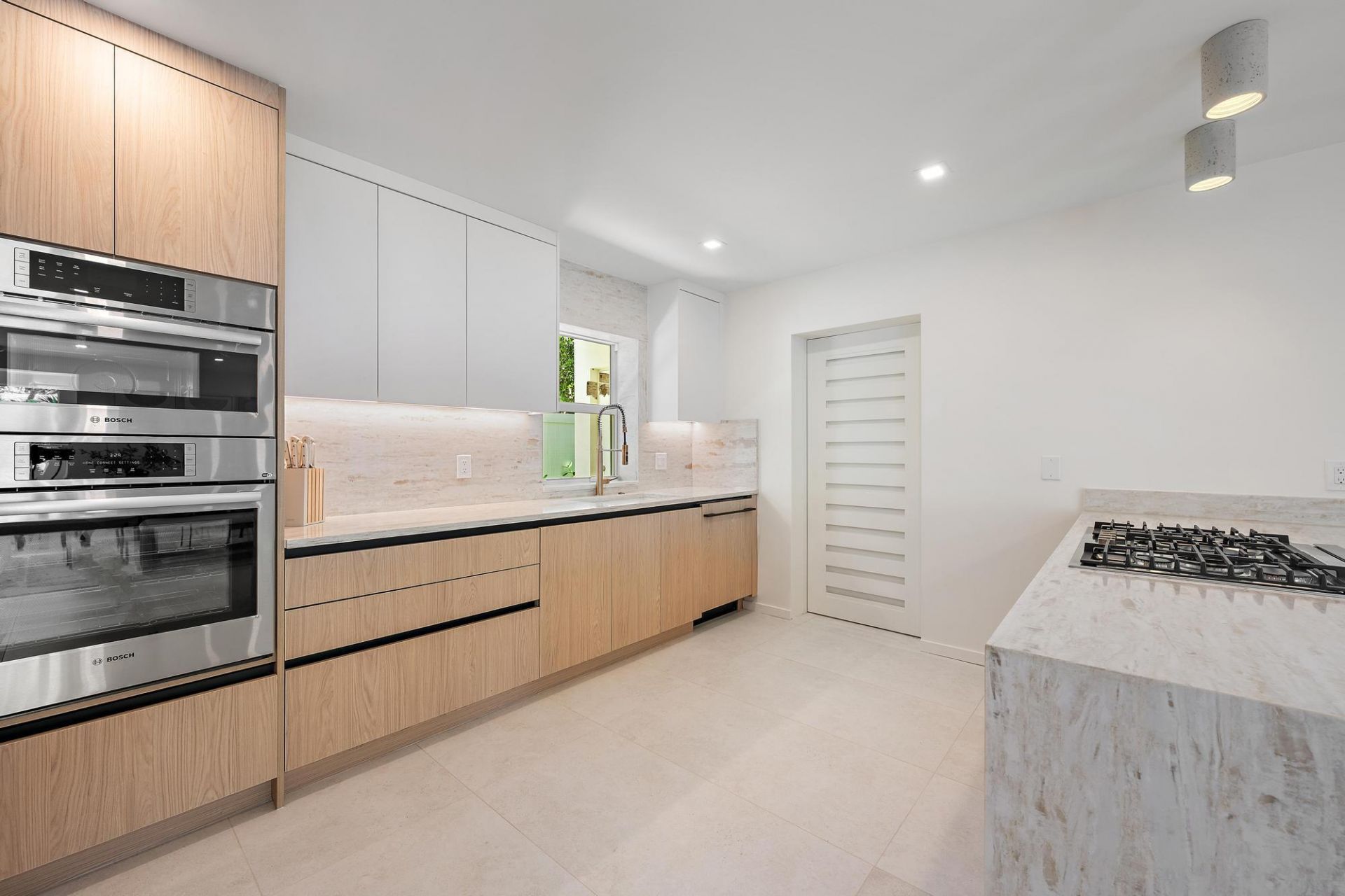 107 Sandal Lane, Unit 2, Palm Beach Shores, FL 33404 Photo