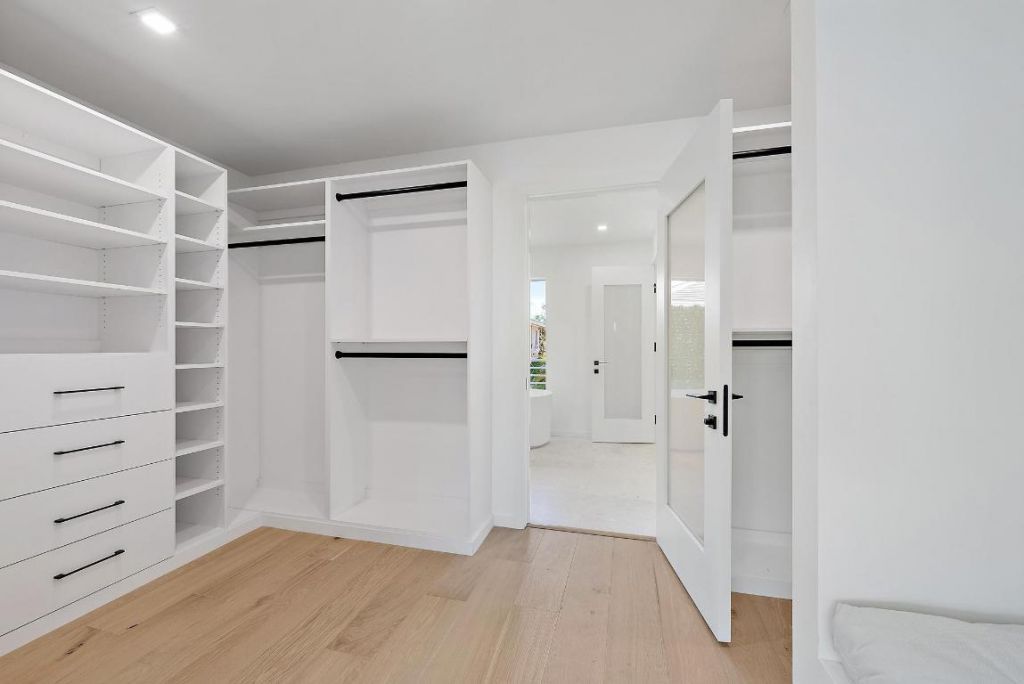 107 Sandal Lane, Unit 2, Palm Beach Shores, FL 33404 Photo