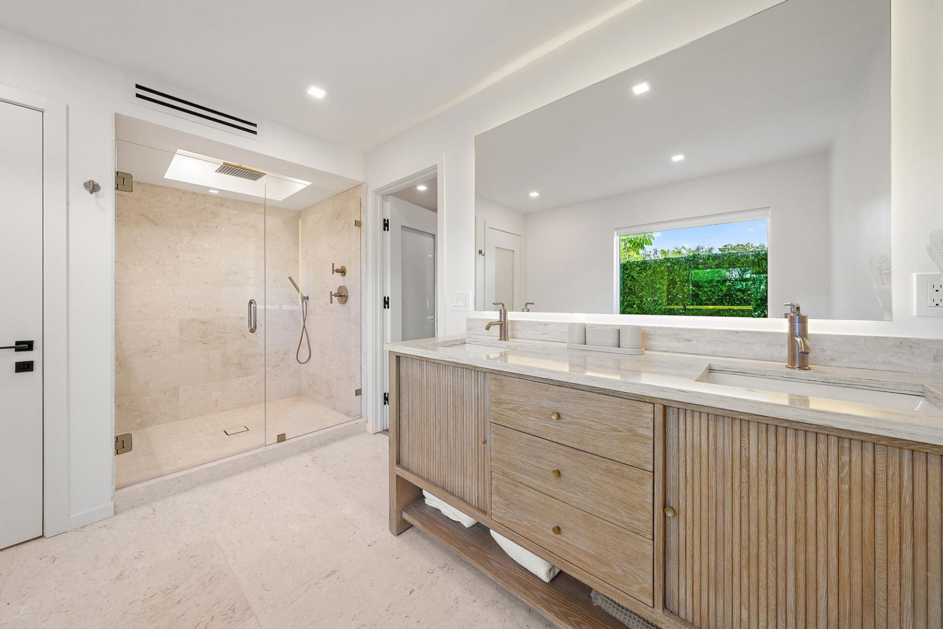 107 Sandal Lane, Unit 2, Palm Beach Shores, FL 33404 Photo