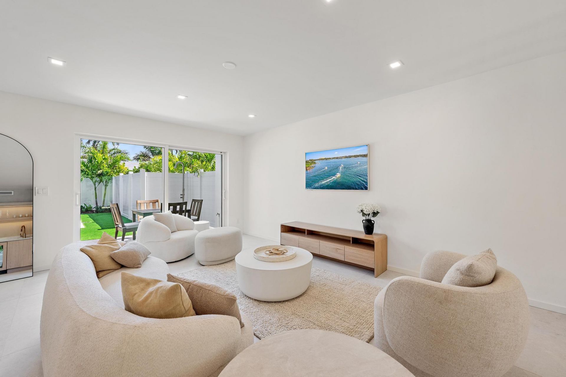 107 Sandal Lane, Unit 2, Palm Beach Shores, FL 33404 Photo