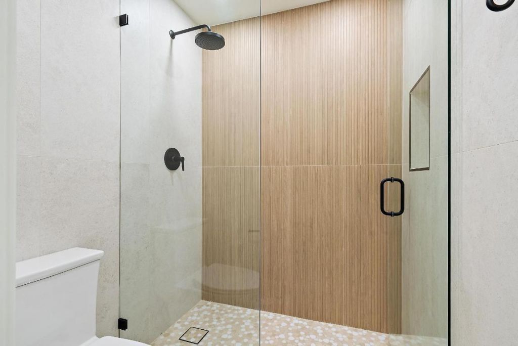 107 Sandal Lane, Unit 2, Palm Beach Shores, FL 33404 Photo