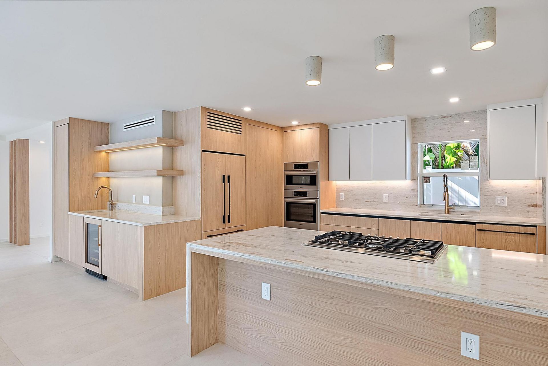 107 Sandal Lane, Unit 2, Palm Beach Shores, FL 33404 Photo