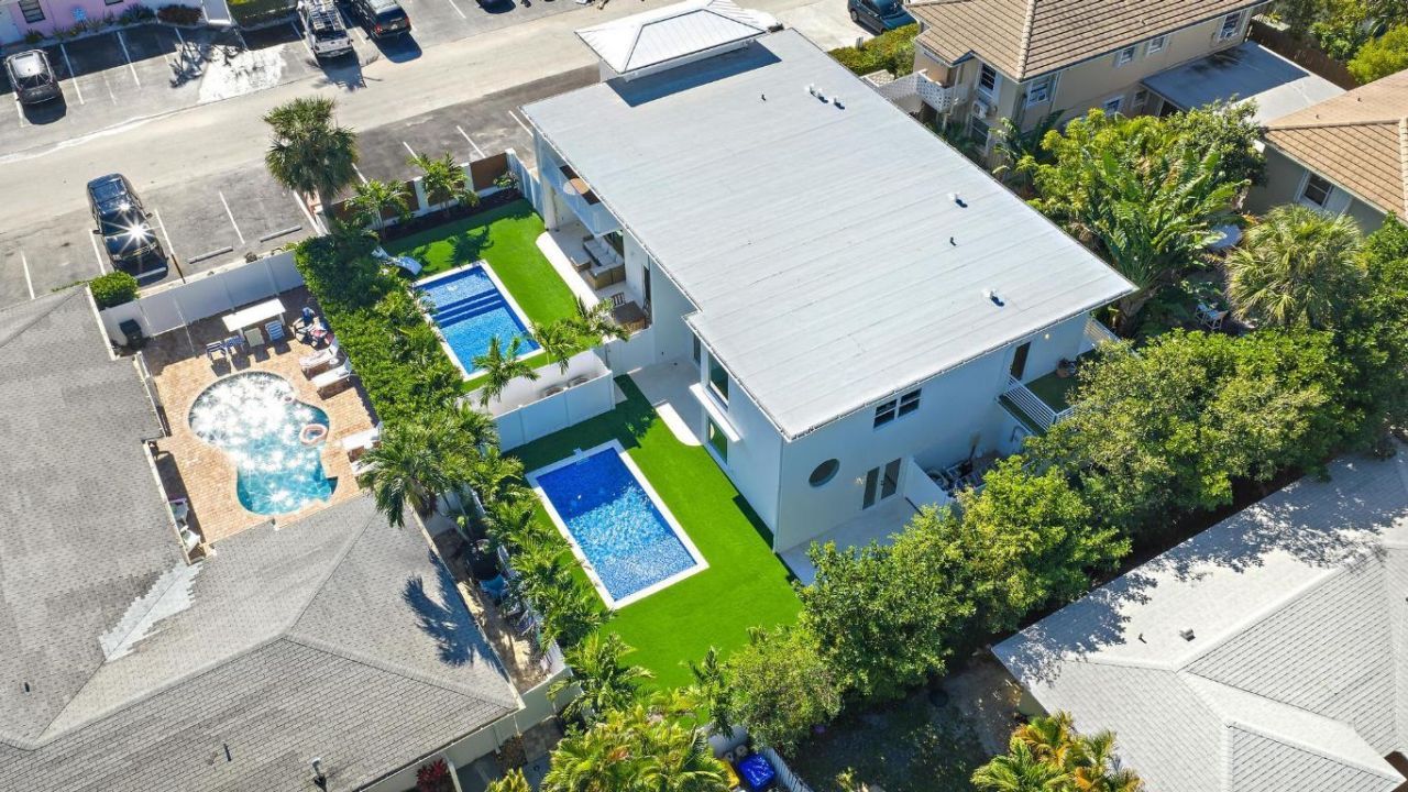 107 Sandal Lane, Unit 2, Palm Beach Shores, FL 33404 Photo