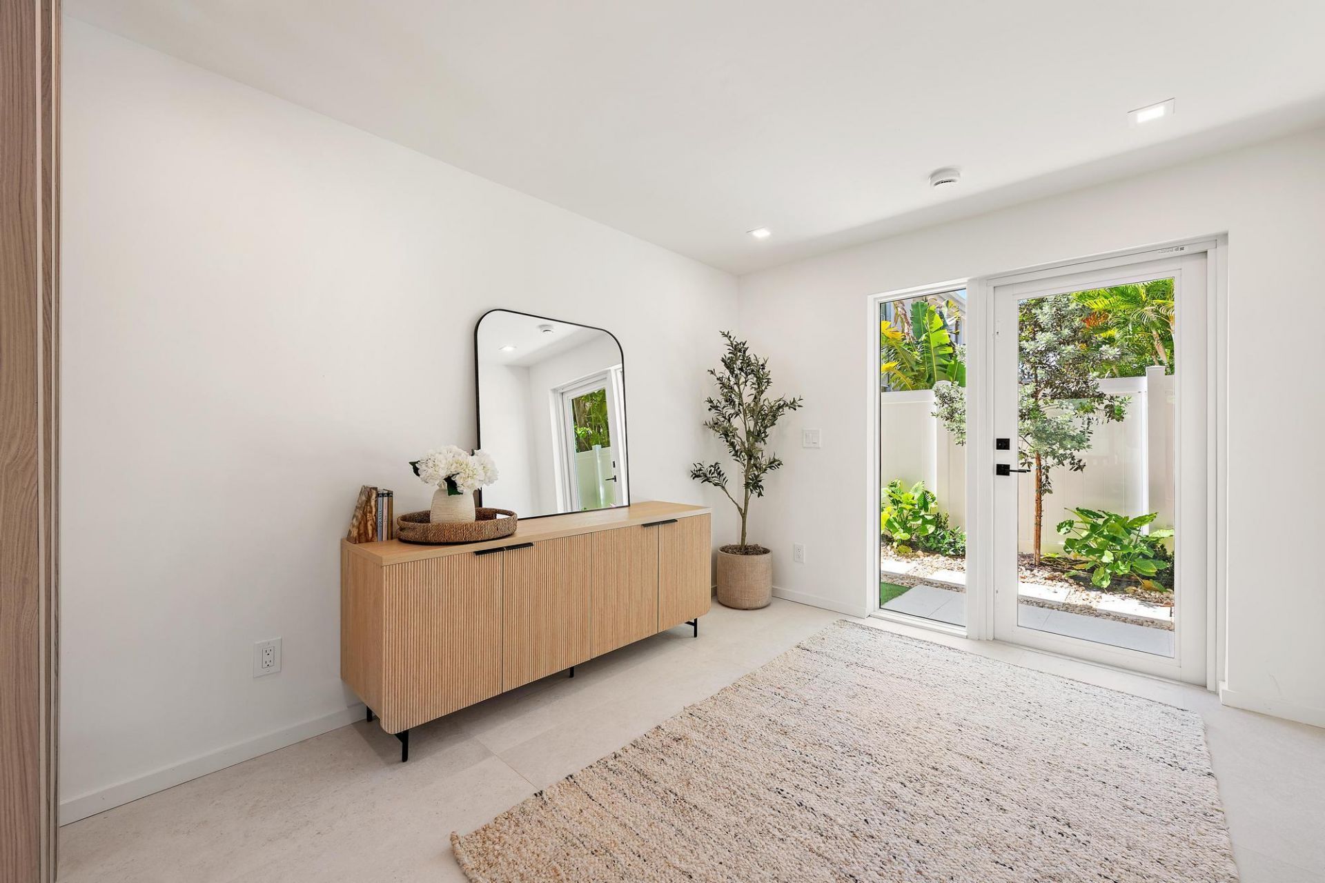 107 Sandal Lane, Unit 2, Palm Beach Shores, FL 33404 Photo