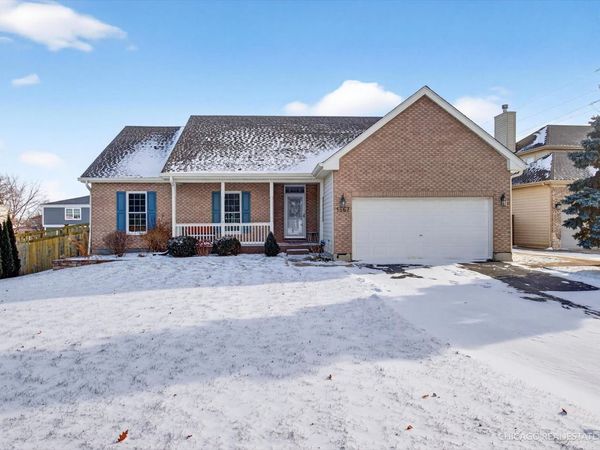 1567 Galway Drive, Aurora, IL 60505
