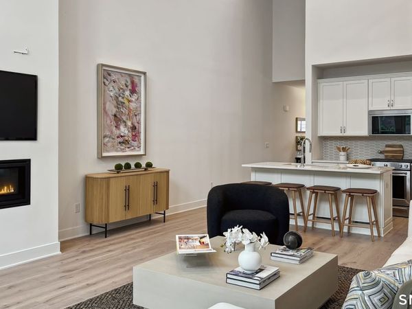 5 Whisper Ridge, Unit 49, Woodbridge, CT 06525