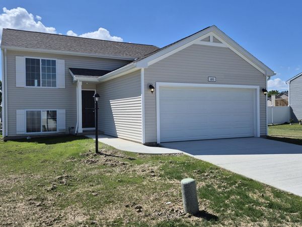 1481 Lee Ann Avenue, Defiance, OH 43512