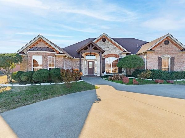 812 Alconberry Drive, Crowley, TX 76036