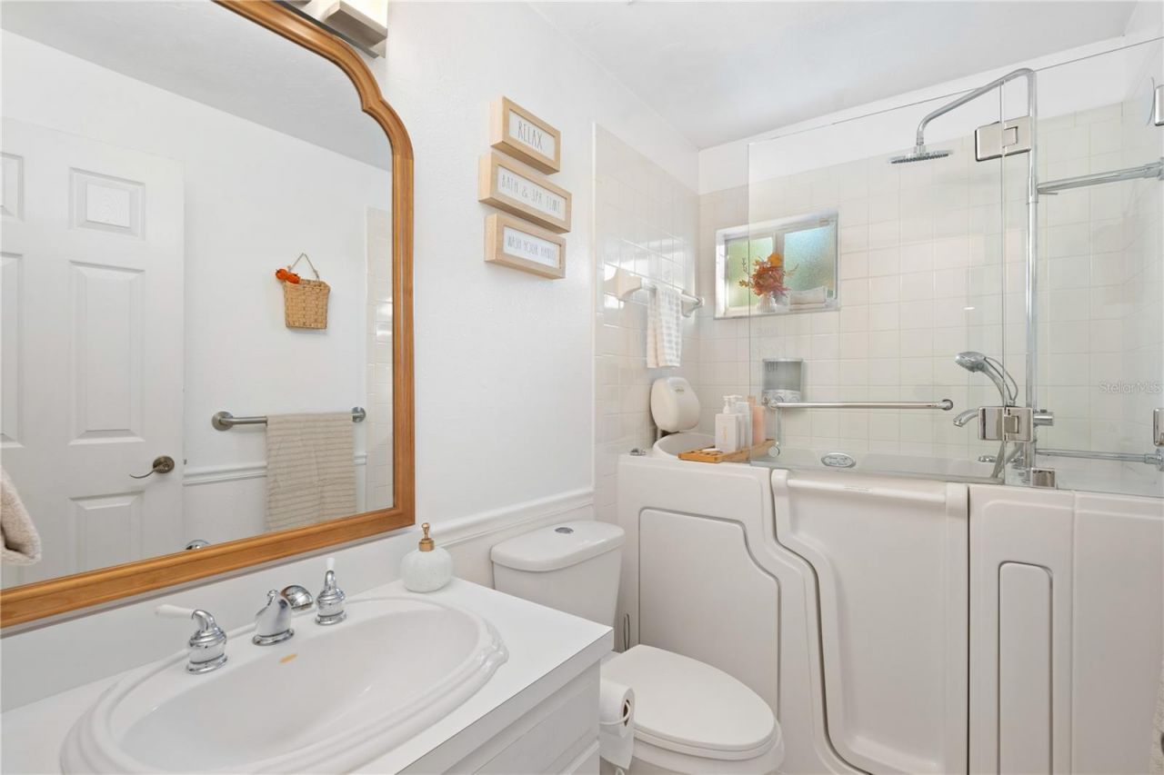 619 29th Street E, Bradenton, FL 34208 Photo