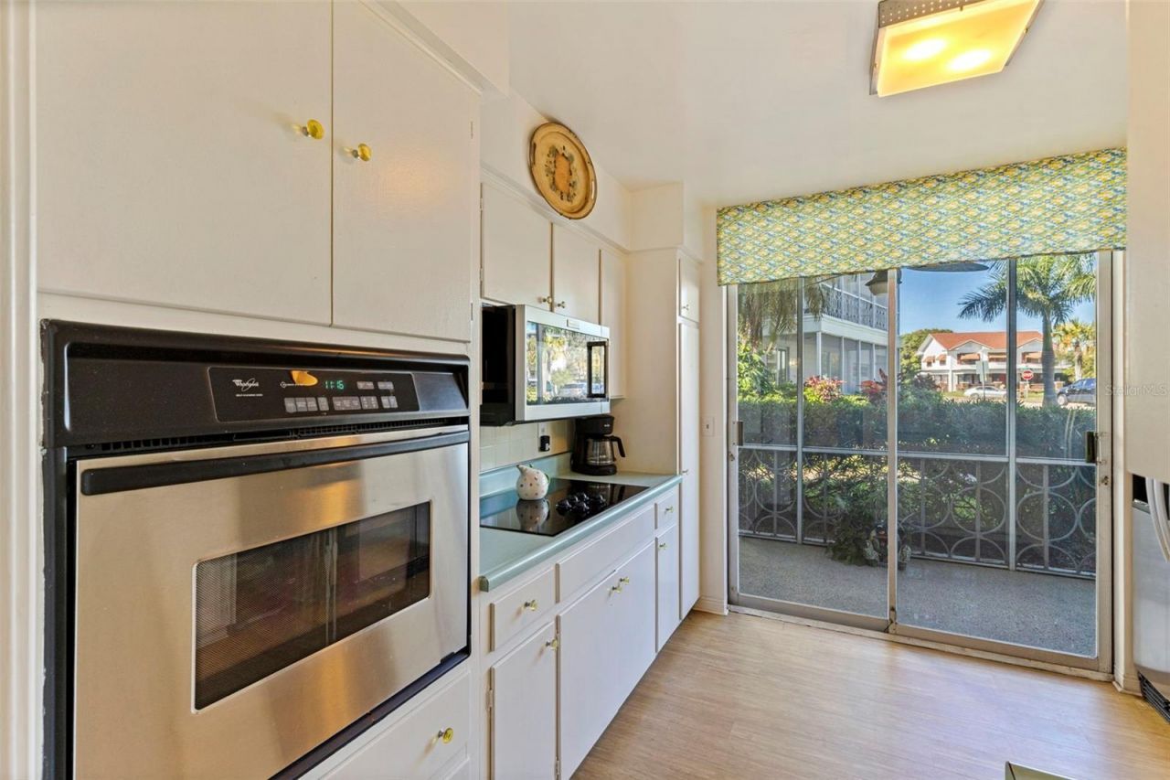 1036 North Shore Drive Ne, Unit 1, Saint Petersburg, FL 33701 Photo