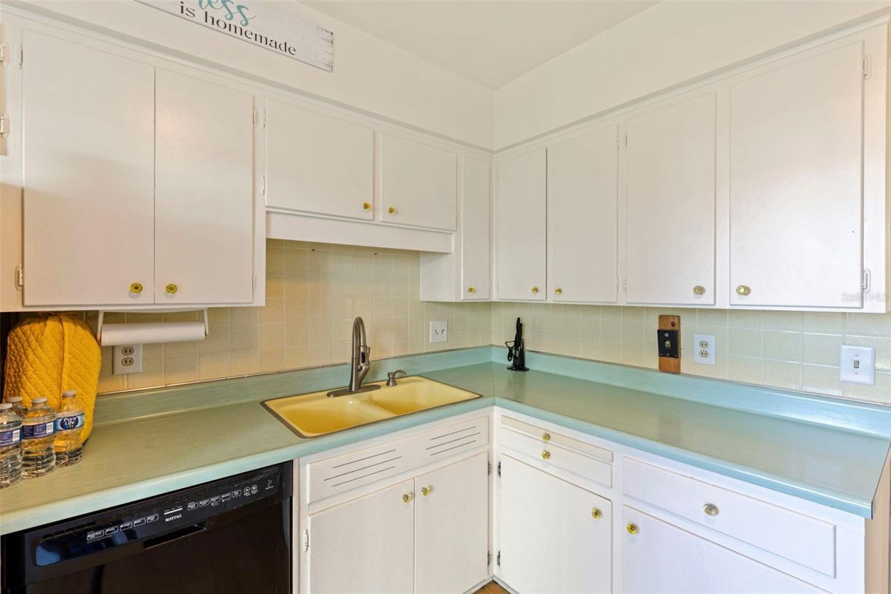 1036 North Shore Drive Ne, Unit 1, Saint Petersburg, FL 33701 Photo