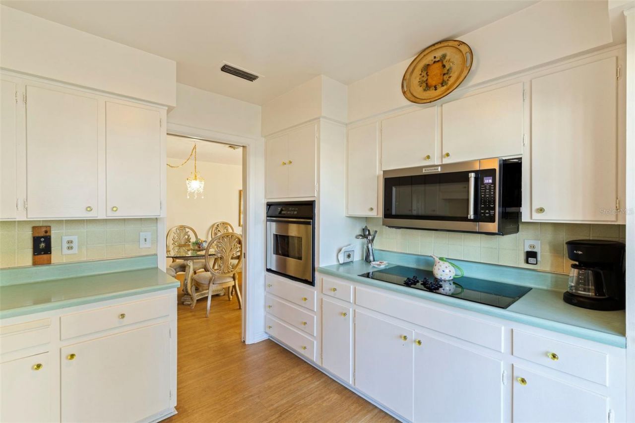 1036 North Shore Drive Ne, Unit 1, Saint Petersburg, FL 33701 Photo