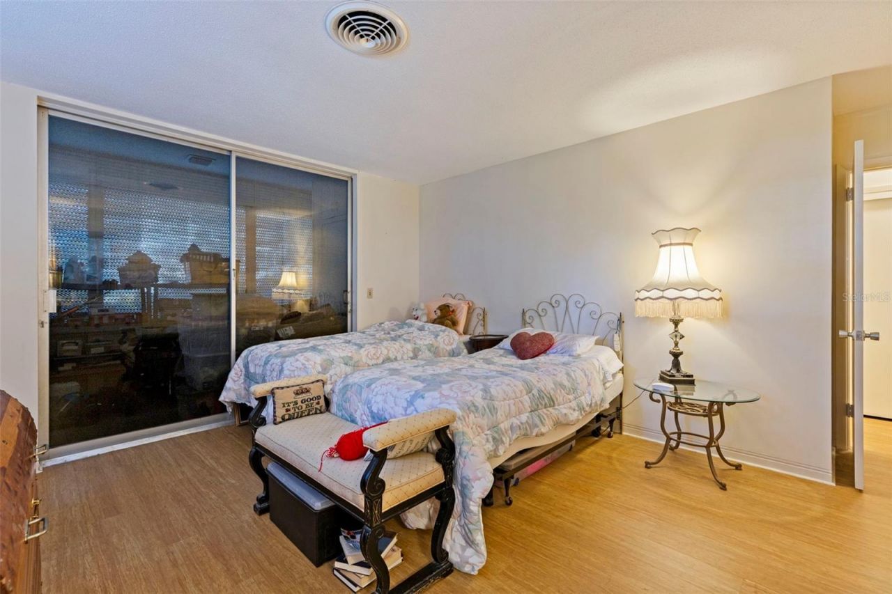 1036 North Shore Drive Ne, Unit 1, Saint Petersburg, FL 33701 Photo