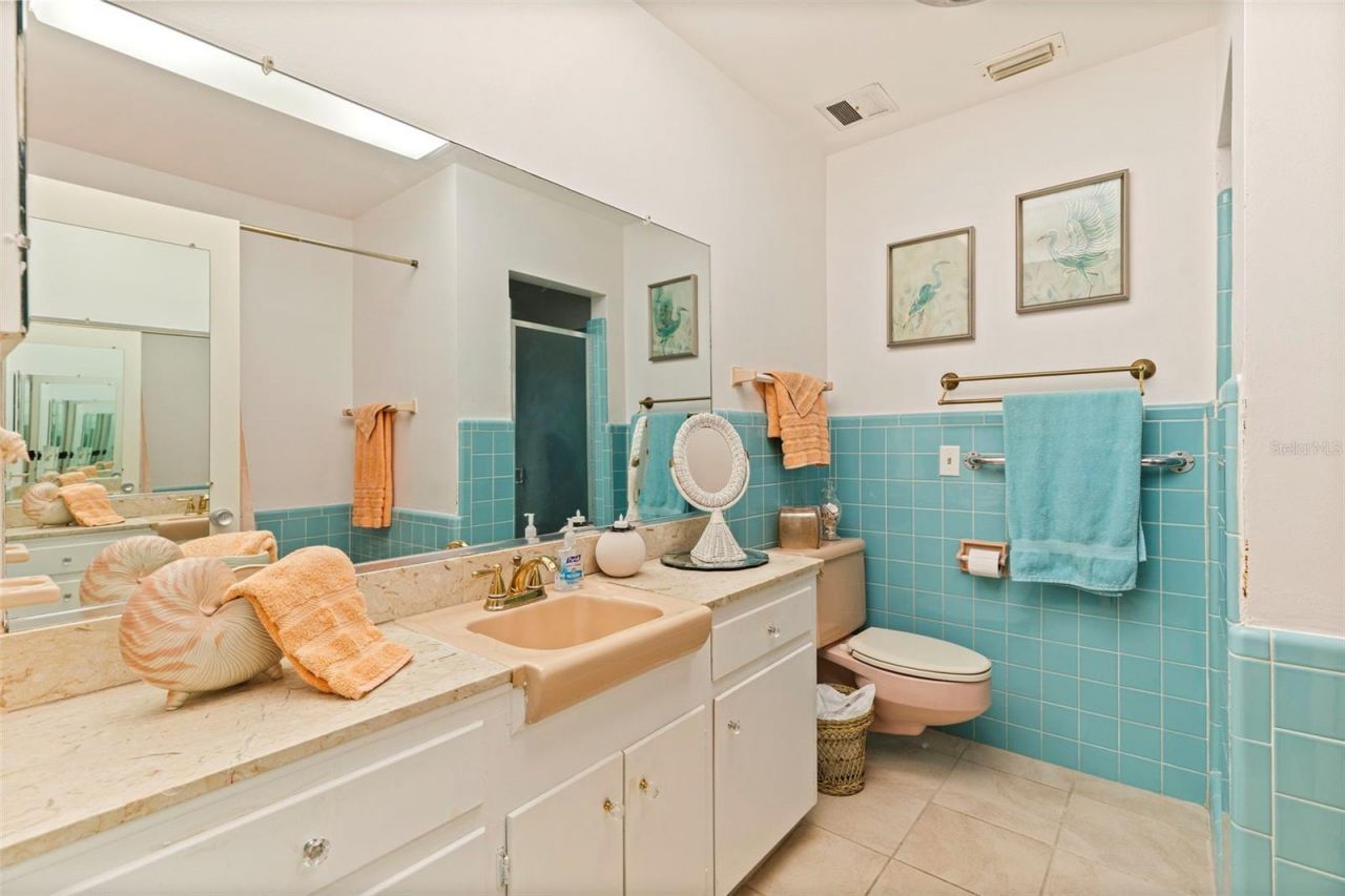 1036 North Shore Drive Ne, Unit 1, Saint Petersburg, FL 33701 Photo