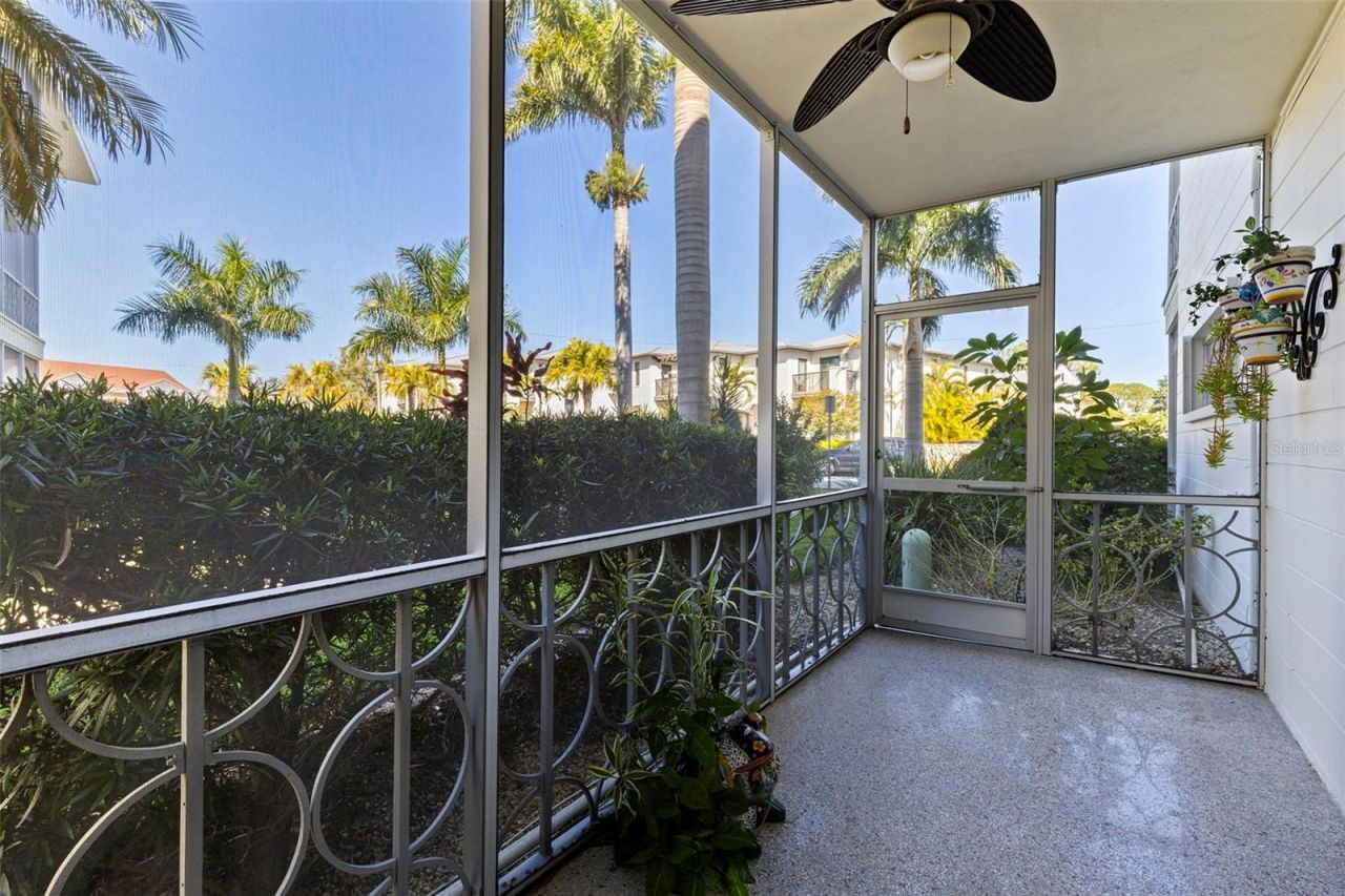 1036 North Shore Drive Ne, Unit 1, Saint Petersburg, FL 33701 Photo