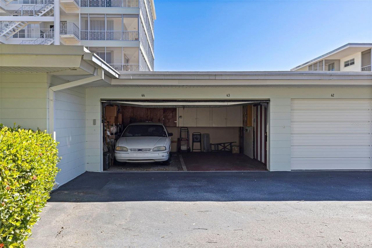 1036 North Shore Drive Ne, Unit 1, Saint Petersburg, FL 33701 Photo