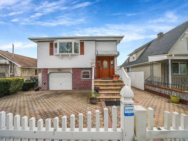 260 Yale Street, Hempstead, NY 11550