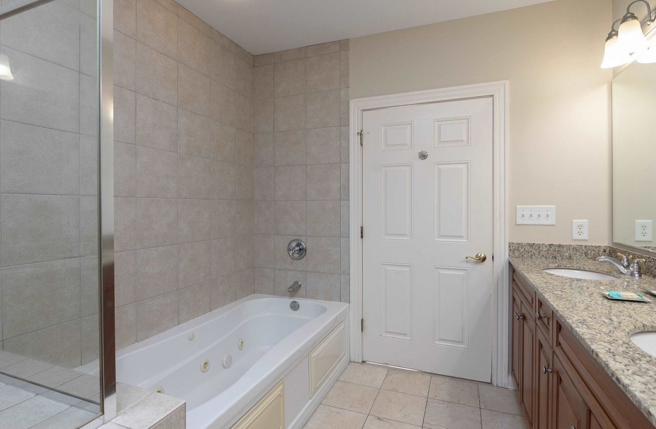 9994 Beach Club Dr. Photo 28