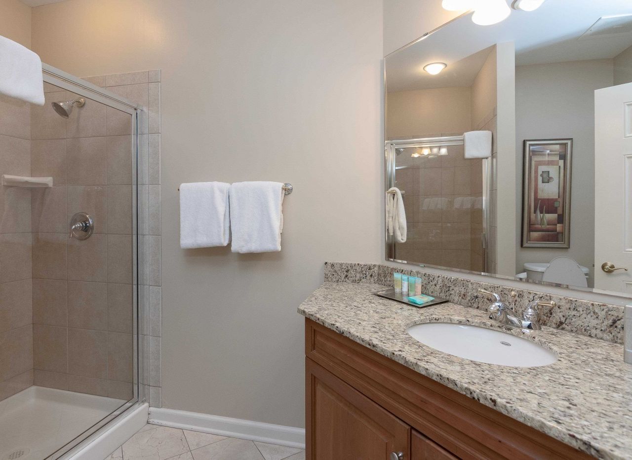 9994 Beach Club Dr. Photo 31