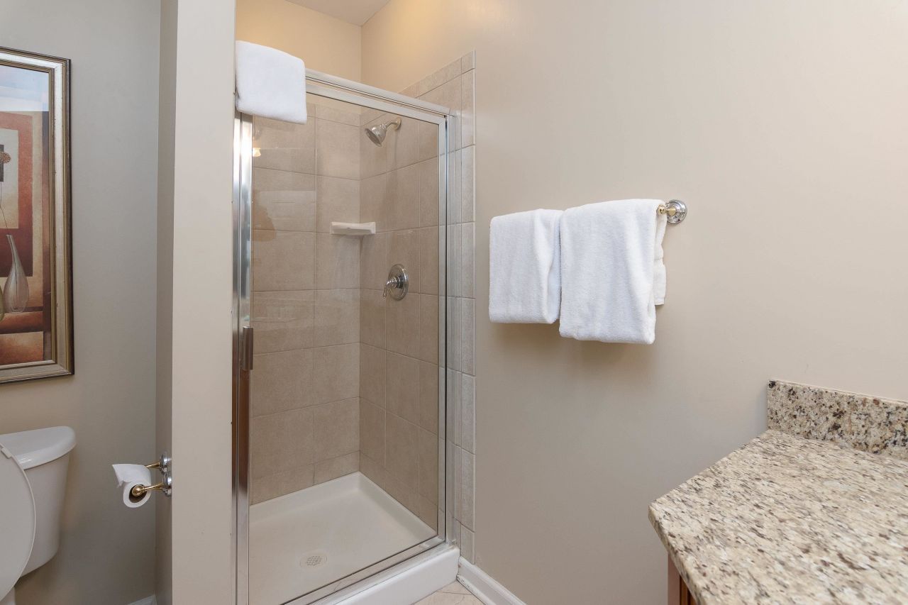 9994 Beach Club Dr. Photo 32