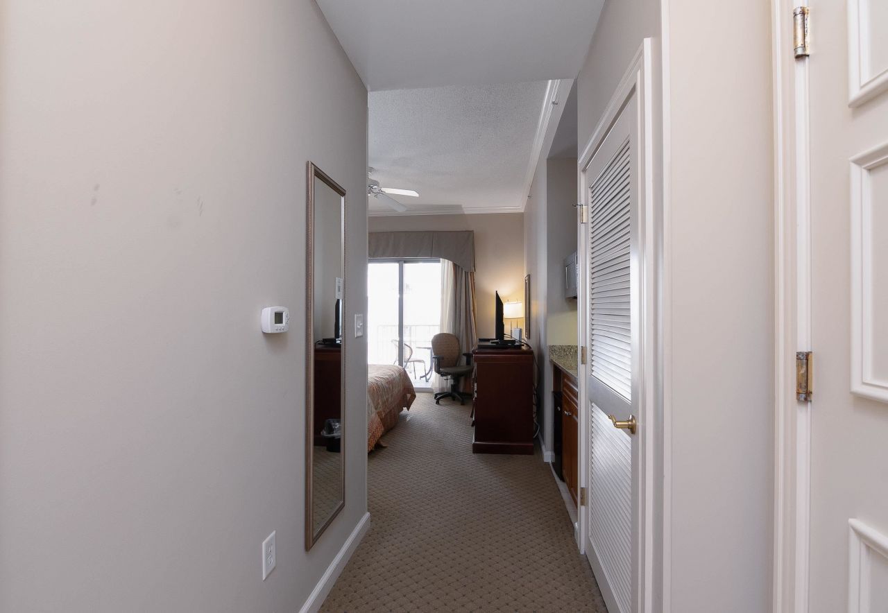 9994 Beach Club Dr. Photo 34