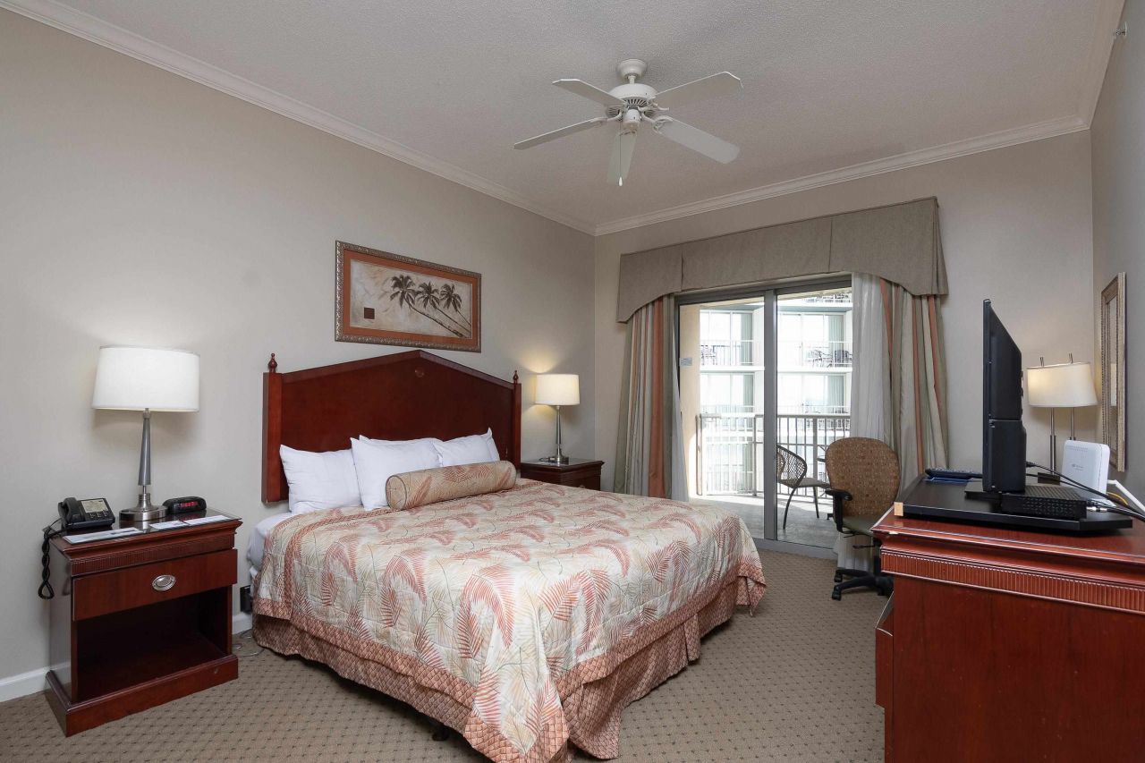 9994 Beach Club Dr. Photo 35