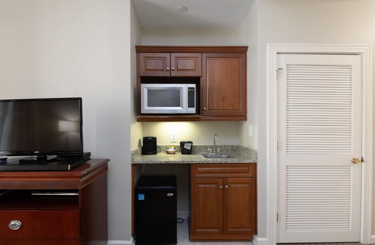 9994 Beach Club Dr. Photo 37